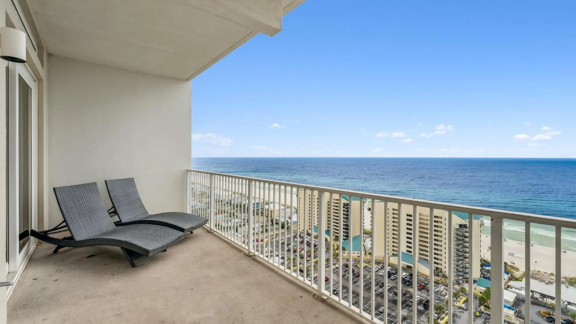 Penthouse Perfection At Laketown Wharf #2127 By Nautical Properties Panama City Beach Holiday home